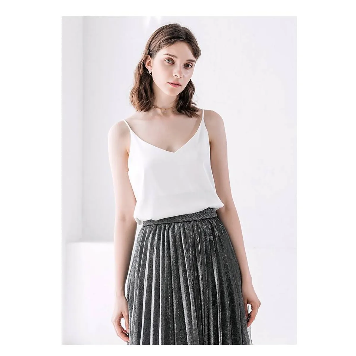 Sleeveless V-Neck Tops - Image 12