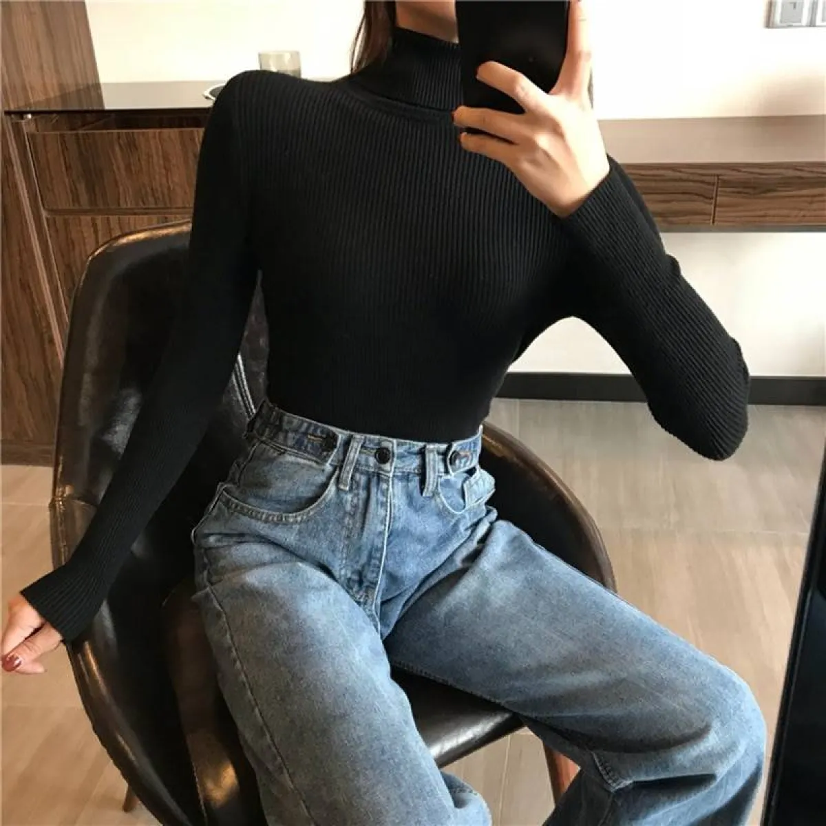 Thick Knitted Sweater - Image 7